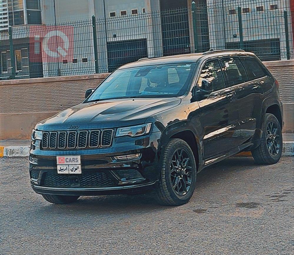 جیپ گراند شیرۆکی